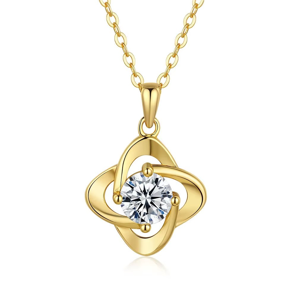 Eternal Clover Moissanite Necklace