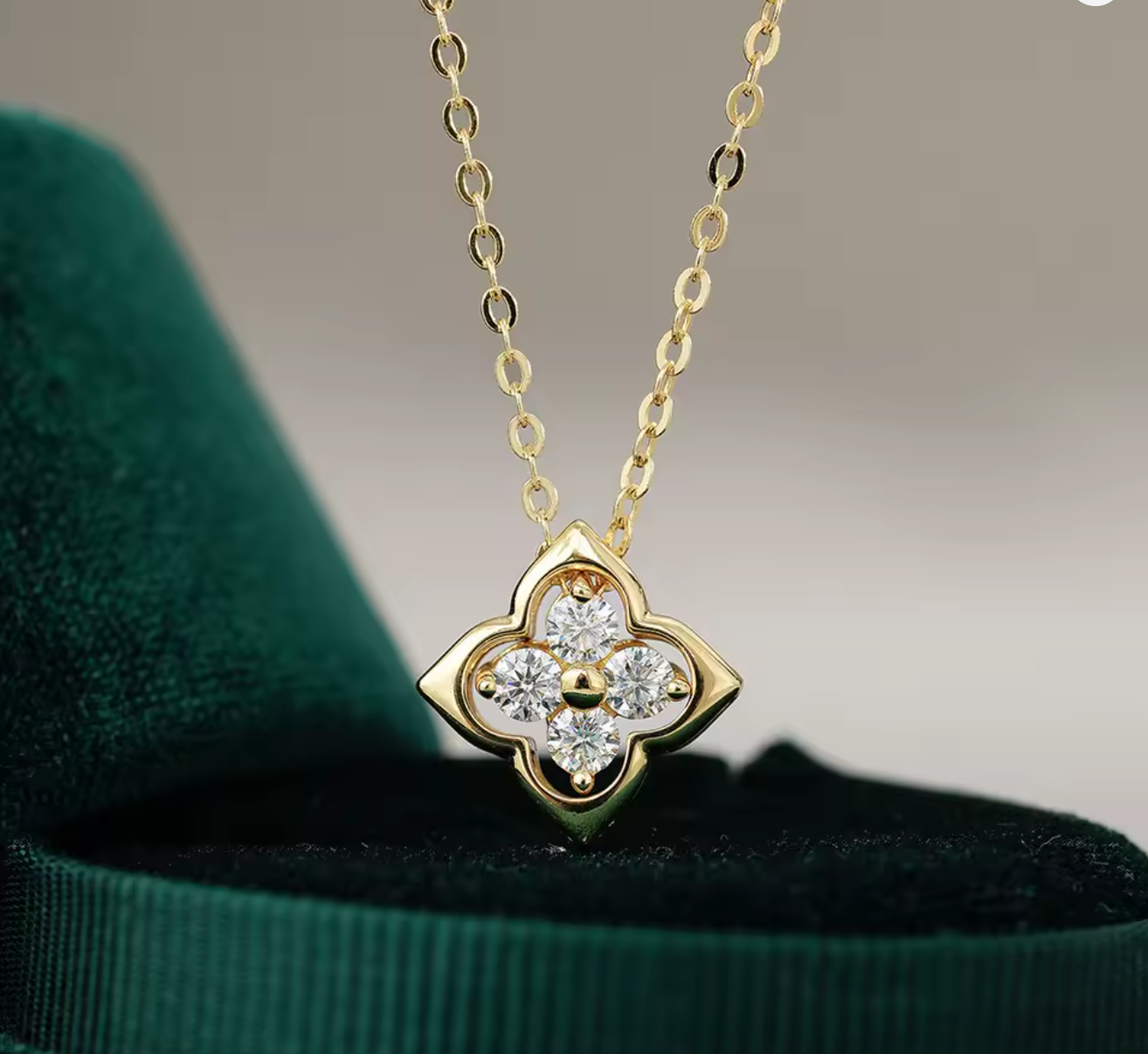 Lucky Clover Moissanite Necklace